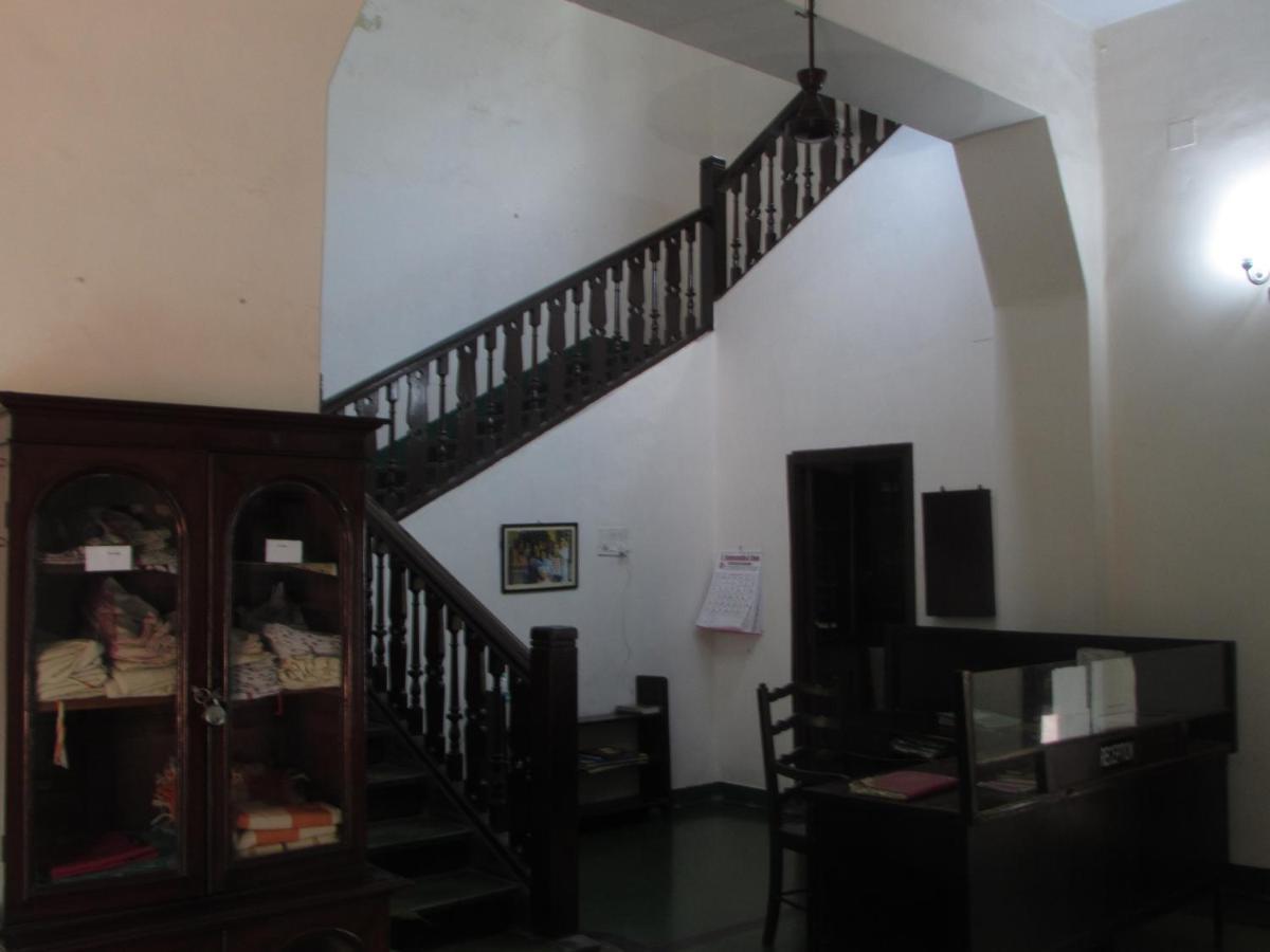 Ywca Gallway Guest House Kolkata Ngoại thất bức ảnh