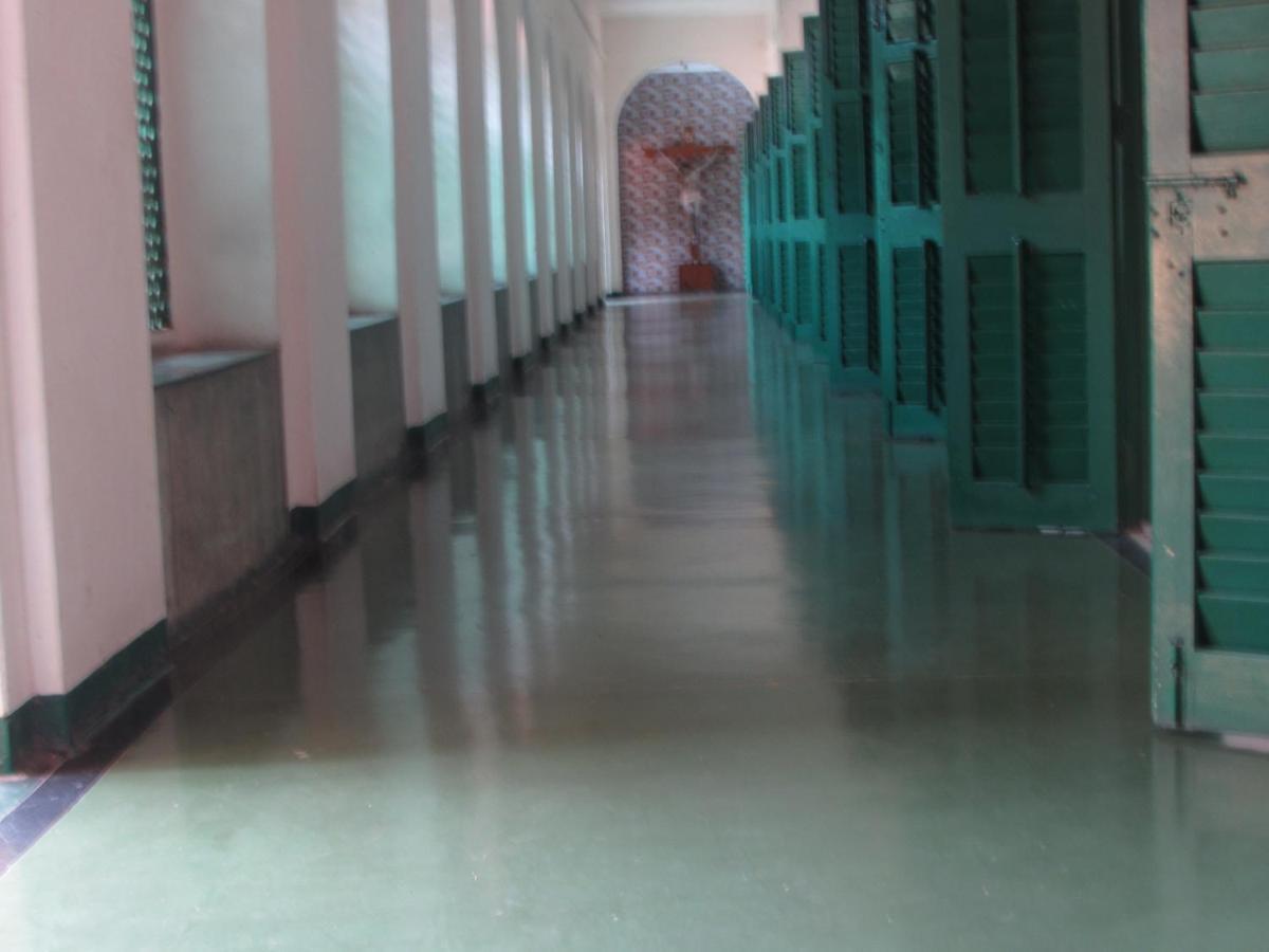 Ywca Gallway Guest House Kolkata Ngoại thất bức ảnh